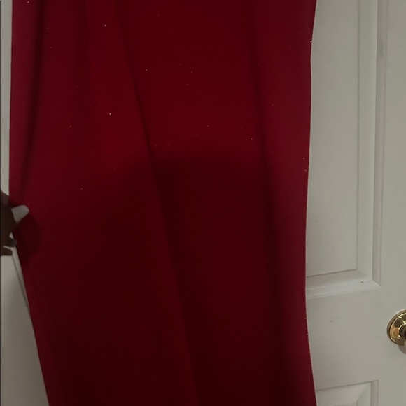 Chic One-Shoulder Red Dress - Picture 7 of 12